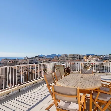 شقة Avec Terrasse Et Vue *