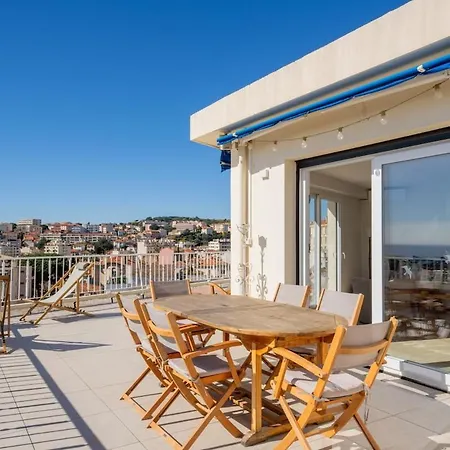 Avec Terrasse Et Vue Cannes
